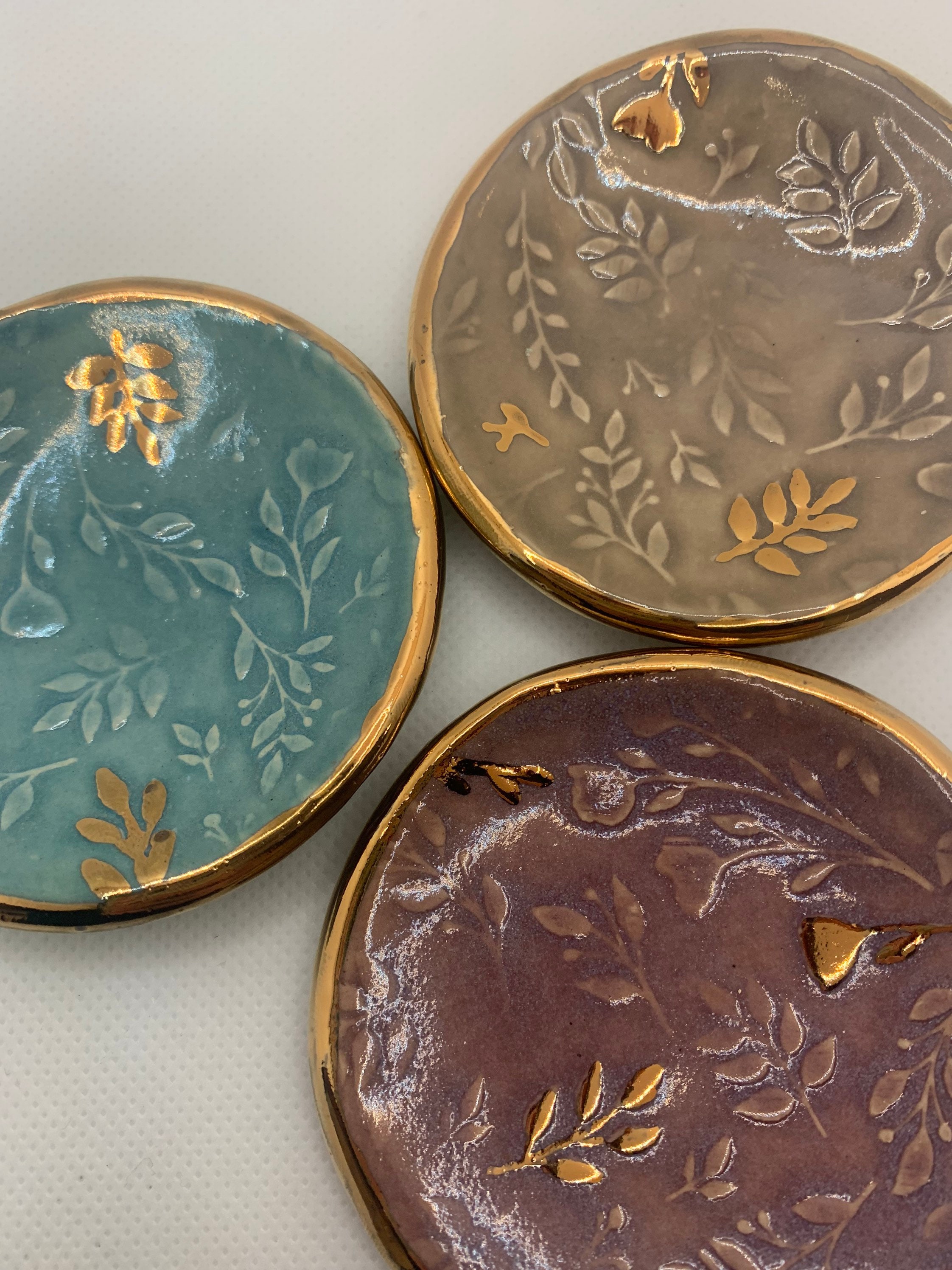 Yellow Gold-Rimmed Ring Dishes