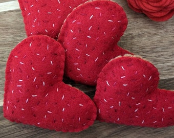 4 felt red hearts, sugar cookies with sprinkles, Valentines bowl fillers, soft felt hearts, hand sewn, pretend play, felt food, tea party