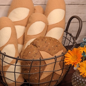 Felt play food, fresh french bread, children&#39;s play bake shop, kitchen decor, tiered tray decor, Eco friendly kids toys