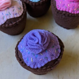 Felt play food, 4 felt chocolate cupcakes with frosting and sprinkles, eco friendly kid's toys, tea party desserts, childrens bake shop food image 9