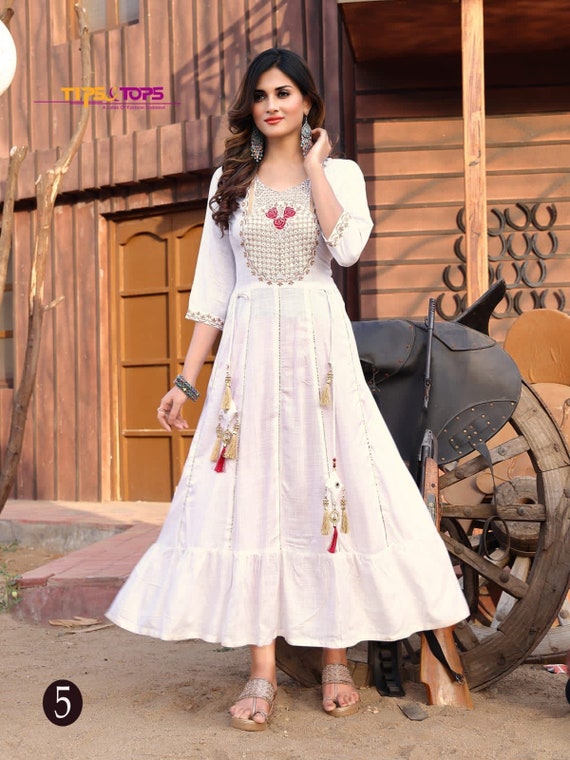 Elevate Your Style with Authentic Handmade Designer Ethnic Wear for Women  in India : r/GirlsInColors
