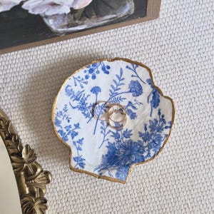 Maine Scallop Shell Decorative Dish