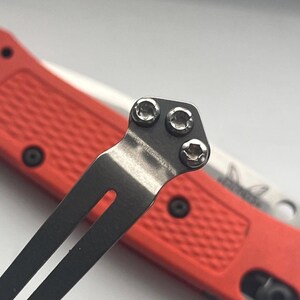 Vis à clip de poche Benchmade • TORX 8 ARGENT • Modèles Benchmade répertoriés dans la description • Longueur moyenne • 3x vis par commande