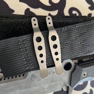 Clipe de bolso de substituição de titânio compatível com os modelos Hinderer XM-18 + XM-24 - 1 clipe por pedido / Mais modelos listados
