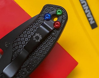 Tornillos de clip de bolsillo anodizados Spyderco Tenacious, Resilience, Ambitious, Persistence (opciones de color)