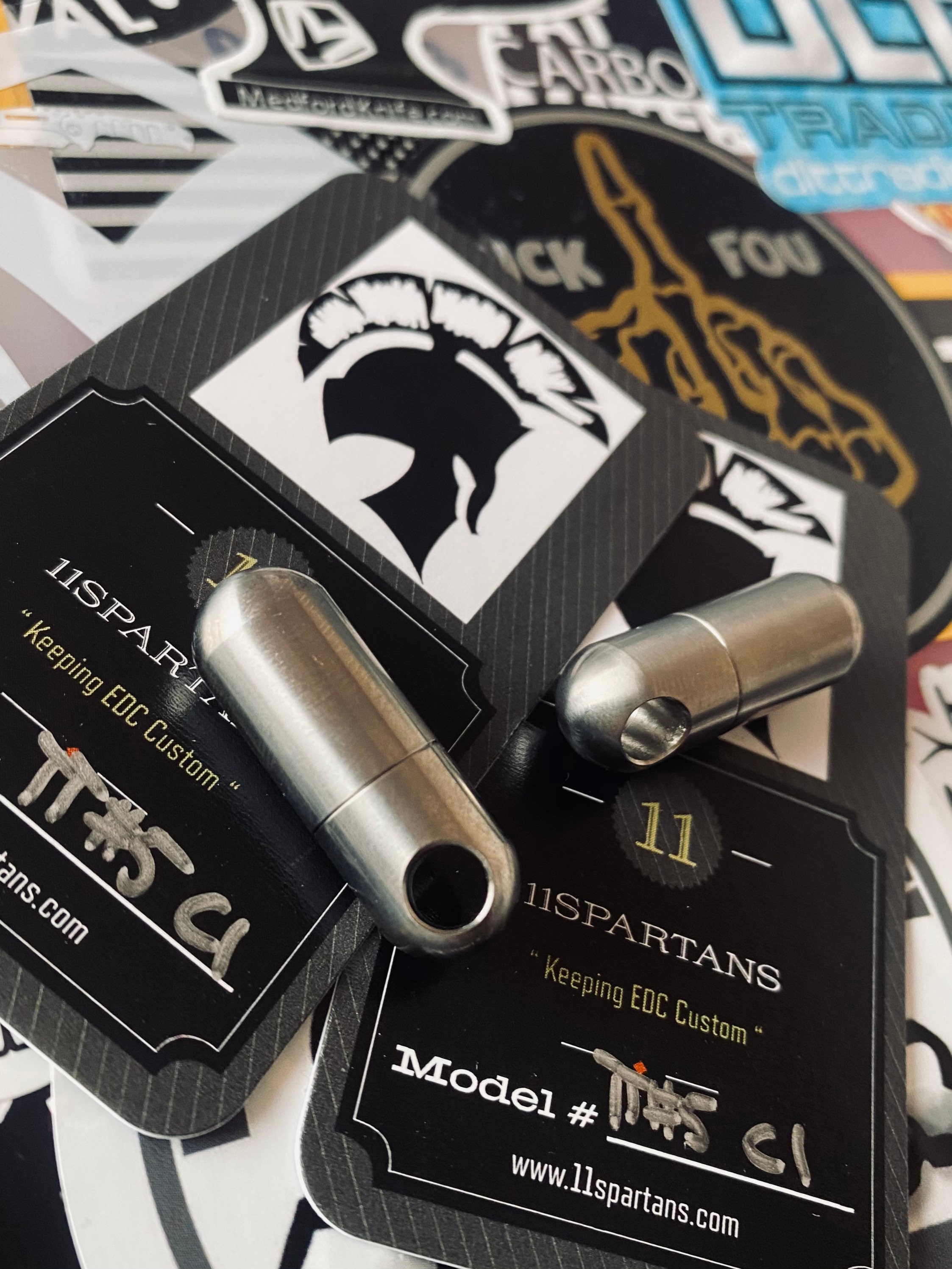 Mini-capsules EDC * Micro-tablette * Dissimulation - Porte-clés * Imperméable * Titane gr5 / 1x capsule