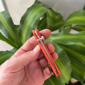 Couteau Benchmade X-KNOB avec bouton de pouce / De nombreux modèles Benchmade dans la description
