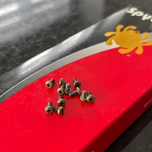 Spyderco GOLD Titanium Phillips Pocket Clip Screws (M) Spyderco Models Listed / 3x Screws