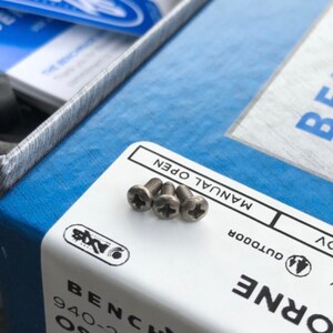 Benchmade  Phillips Pocket Clip Screws (L)   Benchmade Contego 810 Models