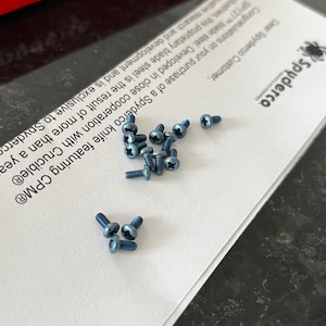Spyderco BLUE Titanium Phillips Pocket Clip Screws (M) Spyderco Models Listed / 3x Screws Per Order