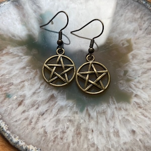 Antique Brass Pentacle Earrings-Witchy Earrings-Pentacle Jewelry-Star Earrings-Witchy Gift-Pagan Earrings