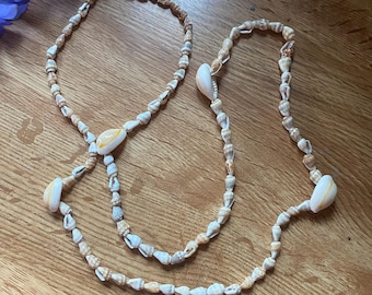 Vintage Cowrie Shell Necklace-Mini Shell Necklace With Cowrie-Spiritual Shell Jewelry-Shell Lover