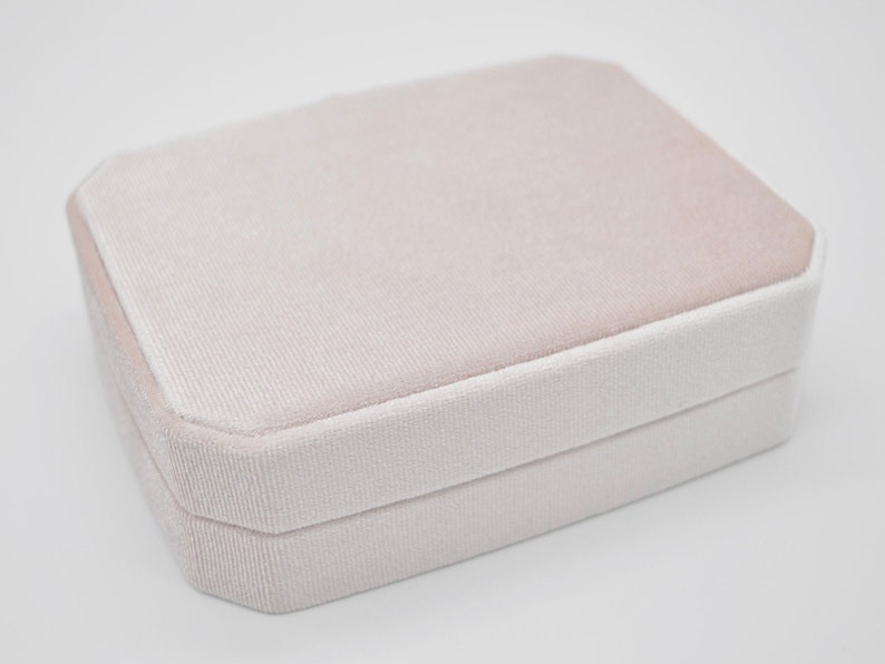 Keepsake Box Large Travel Velvet Ring Box in Blush Pink Velvet Jewelry Box Velvet Ring Box Fits 12 Rings Traveller Ring Box
