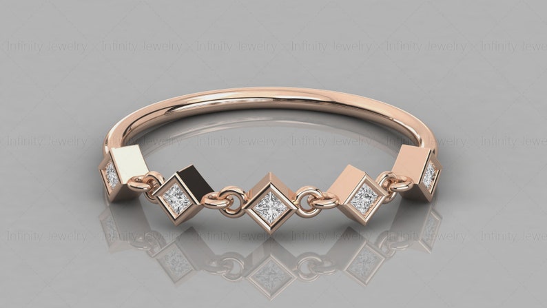 14k Gold Princess Cut Five Stone Diamond Ring Minimalist Diamond ring chain link style ring