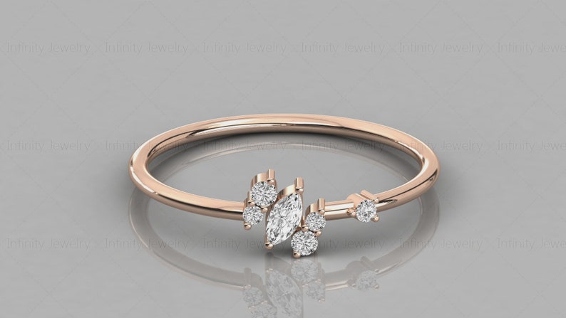 14k Gold Marquise And Round Diamond Cluster Ring