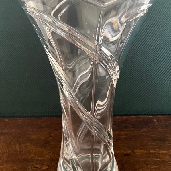 Elegant, Waterford Crystal, Marquis, Large Trillium, Cut crystal Vase in exceptional condition