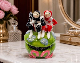 Vintage Porcelain Hand-Painted Alice in Wonderland Playing Card Guards Trinket Box Figurine with Magnetic Closure