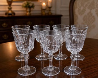 Vintage Cristal D’arques Etched Lead Crystal Cordial Glasses (Set of 7) – Elegant Mid-Century Tableware