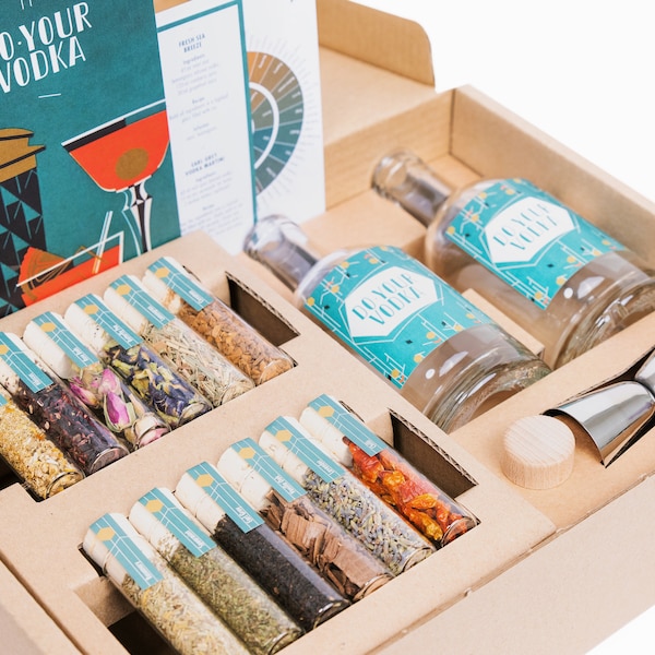 DO YOUR VODKA | Vodka Making Kit | Anniversary Father's Day Gift For Partner, Coworker, Him, Her | Cocktail Kit | Alcohol Gift | 12 Spices