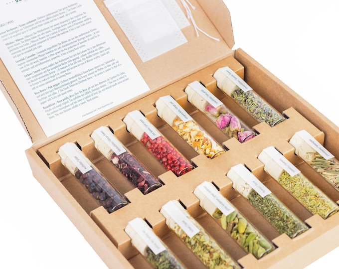 DIY Gin Botanicals Kit: 12 Spices for Homemade Gin, Recipes Included