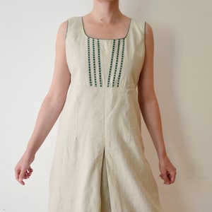 Vintage Austrian Folk Ramie Dress, Beige & Green Embroidered Trachten Dress, Bohemian Maxi Dress, Oktoberfest/Bavarian/Cottage core, size 40