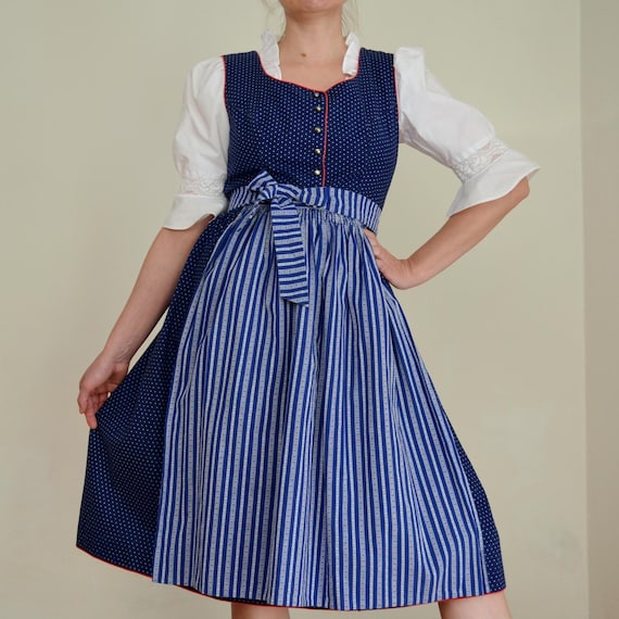 dirndl dress vintage square neck floral dress vintage dress blueduckvintage | One Piece Dresses The gathered skirt creates the full Wonderful fesch cotton red great
