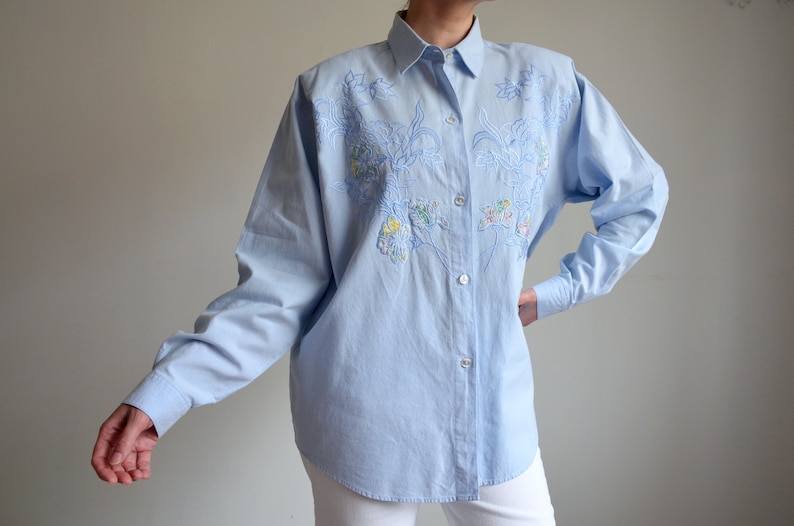 Vintage 90s Embroidered Folk Blouse, Floral Embroidery & Applique Peasant Blouse, Women's Oversized Collar Shirt, Soft Blue Button Up Blouse image 3