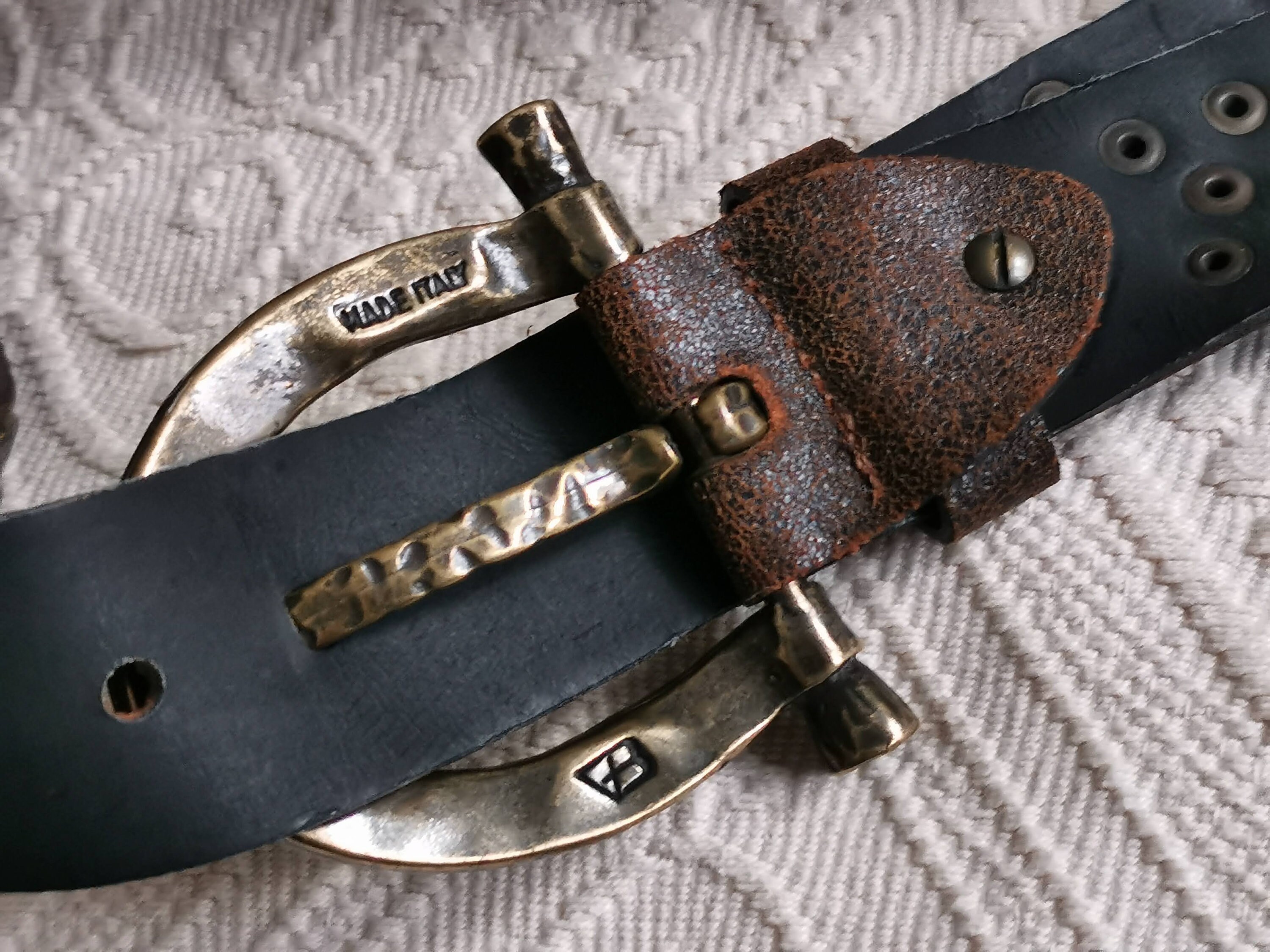 Vintage Y2K Brown Leather Belt: Italian Embellished  display picture 2