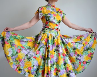 Vintage 80s Floral Full Circle Dress, Backless Colorful Print Dress, Viscose Summer Midi Dress, Basque Waist Flared Prairie Dress, size 36