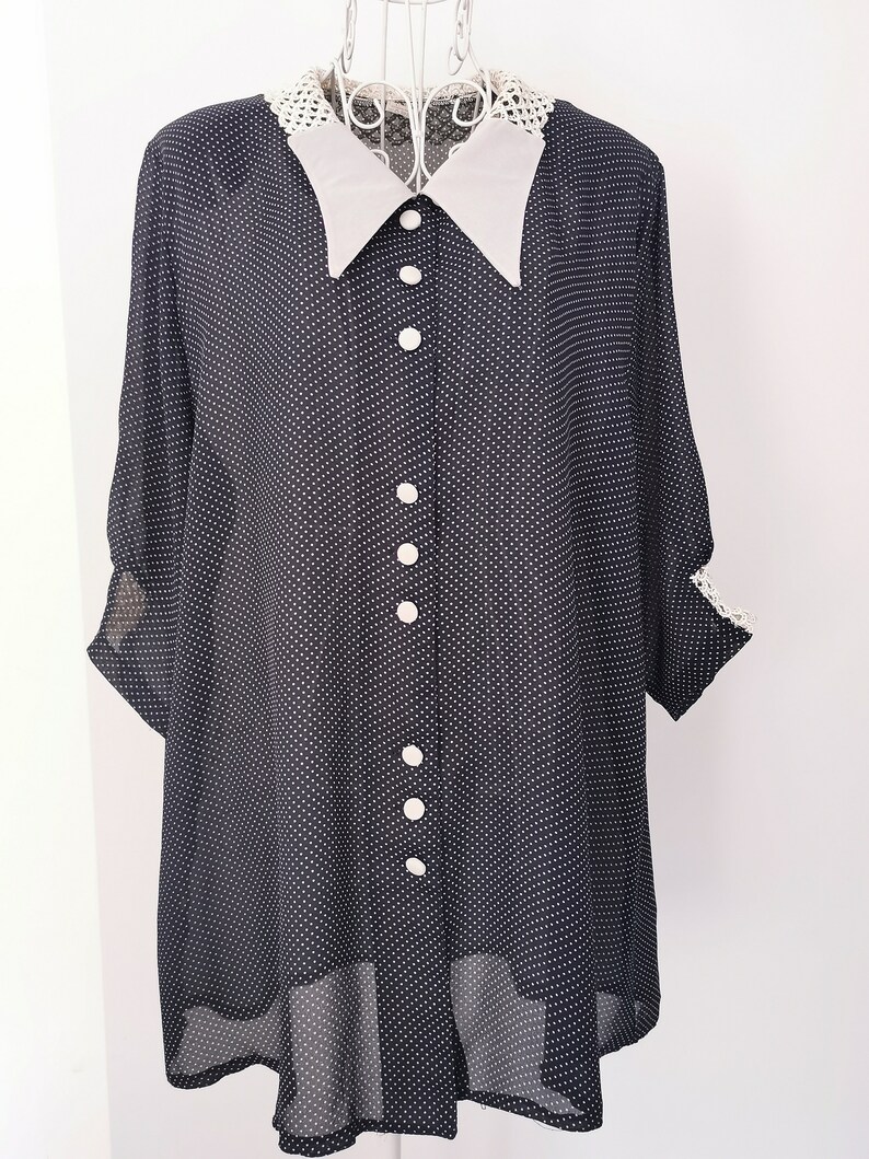 Vintage 80/'s Polka Dot Pattern Blouse Pin Up Blouse Women/'s Short Sleeve Top Navy Blue /& White Top Lace Collar Polyester Blouse size L