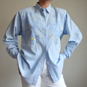 Vintage 90s Embroidered Folk Blouse, Floral Embroidery & Applique Peasant Blouse, Women's Oversized Collar Shirt, Soft Blue Button Up Blouse image 2