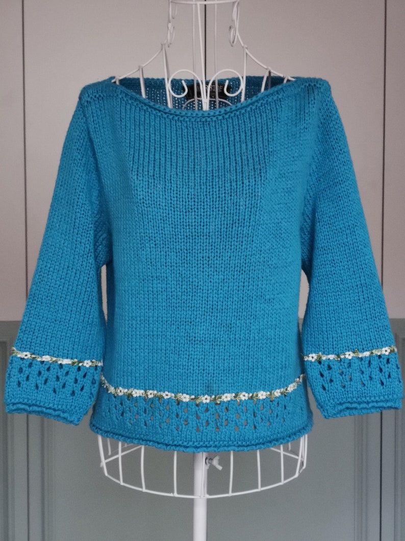 Emerald Blue Women/'s Top Floral Motif Vintage 90/'s Lolita Sweater Made in Italy Boat Neckline Blouse size SM Spring Summer Sweater