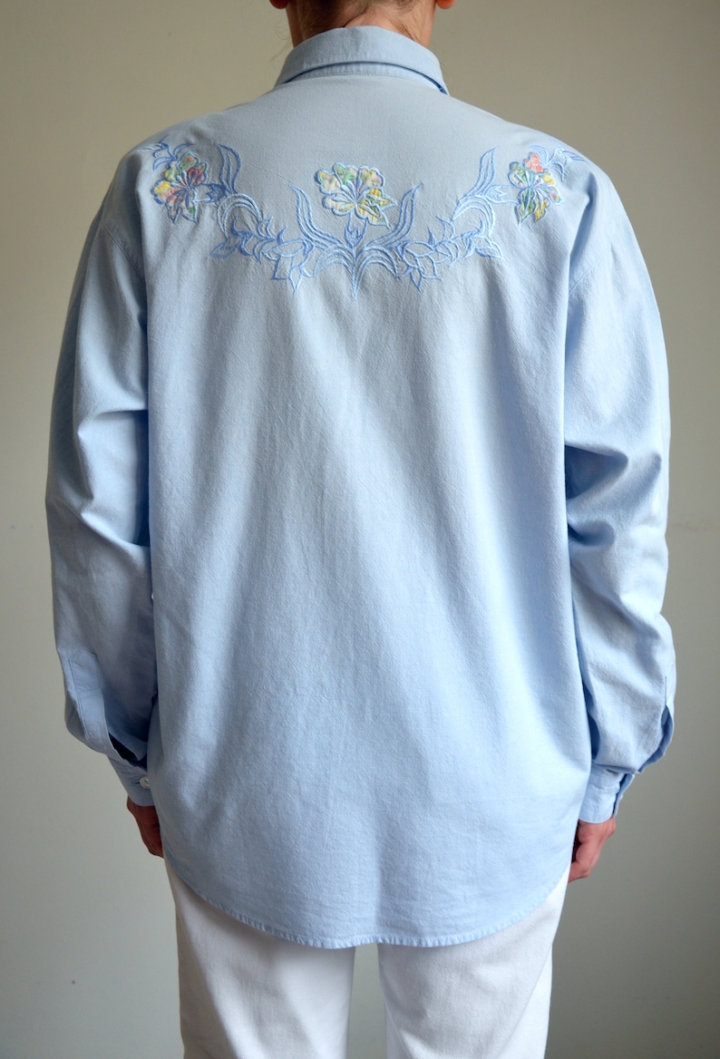 Vintage 90s Embroidered Folk Blouse, Floral Embroidery & Applique Peasant Blouse, Women's Oversized Collar Shirt, Soft Blue Button Up Blouse image 6