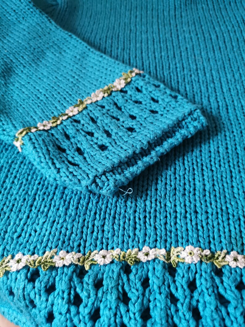 Emerald Blue Women/'s Top Floral Motif Vintage 90/'s Lolita Sweater Made in Italy Boat Neckline Blouse size SM Spring Summer Sweater