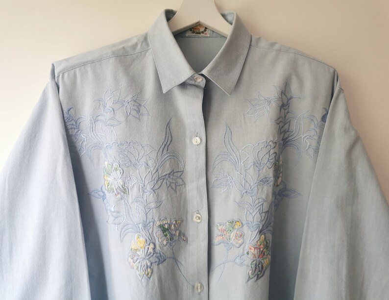 Vintage 90s Embroidered Folk Blouse, Floral Embroidery & Applique Peasant Blouse, Women's Oversized Collar Shirt, Soft Blue Button Up Blouse image 8