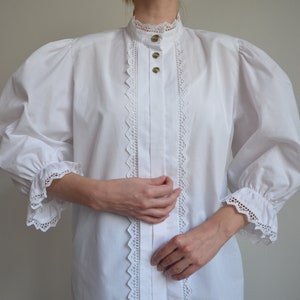 Vintage White Austrian Folk Blouse, White Lace Trachten Blouse, High Neck Dirndl Blouse with Puffy Sleeves, Victorian/Peasant/Cottage core