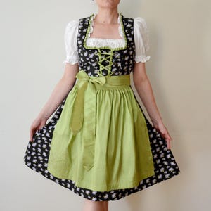 Vintage Oktoberfest Dirndlkleid mit Schürze, Gr. L