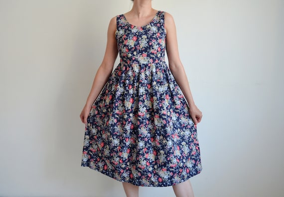 Abito floreale vintage LAURA ASHLEY, abito estivo senza maniche