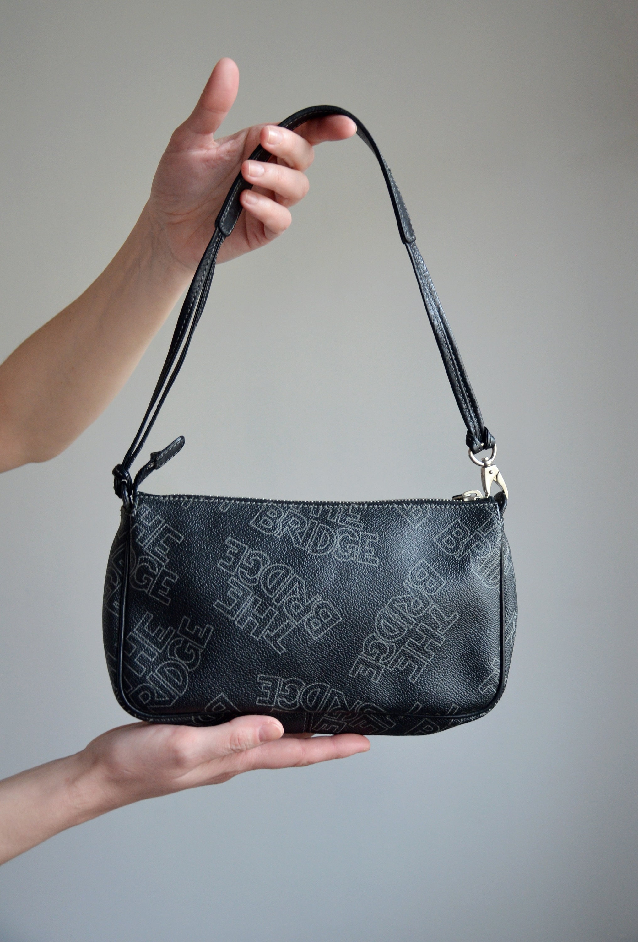 Vintage the Bridge Leather Bag, Logo Print Genuine Leather, Women's Shoulder/wrist Bag, Designer Bag, Vintage Top Handle Bag, Zipped Top Bag - Etsy Vintage the Bridge Leather Bag, Logo Print Genuine Leather, Women's Shoulder/wrist Bag, Designer Bag, Vintage Top Handle Bag, Zipped Top Bag - Etsy