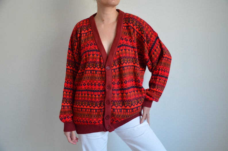 Vintage 90s Red Pattern Wool Cardigan, V-Neck Wool Knit Sweater, Button Down Grandpa Sweater, Baggy Wool Sweater, Chunky Hipster Cardigan image 2