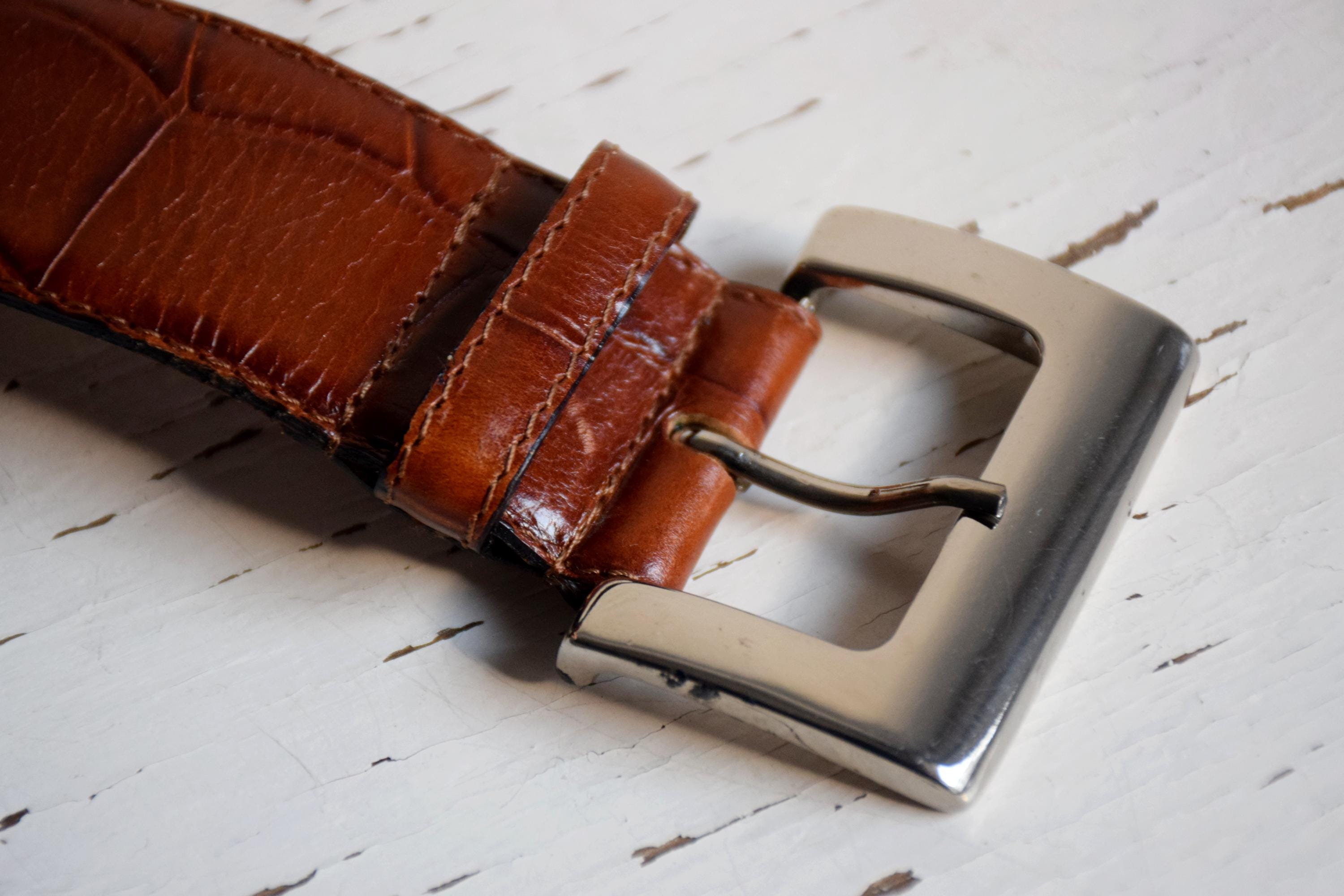 Vintage 90s Cognac Gator Embossed Leather Belt Silver Buckle Made in USA 36/90 Vintage 90 main image 2