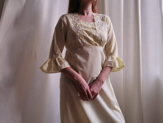 Vintage 70s Long Nightgown, Floral Embroidery Nig… - image 3