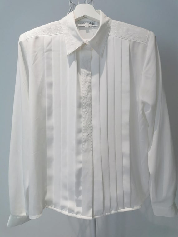 Vintage 90s Embroidered White Blouse, Floral Embroidery Collar, Button Up Top, Oversized Collar Shirt, Pleated Top, Formal Event Top