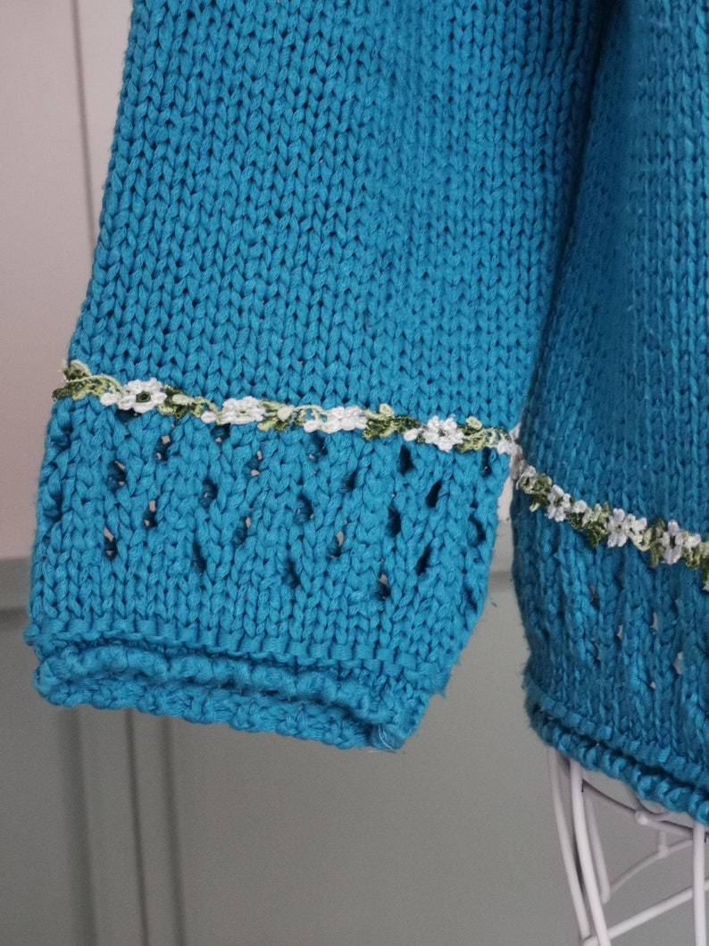 Emerald Blue Women/'s Top Floral Motif Vintage 90/'s Lolita Sweater Made in Italy Boat Neckline Blouse size SM Spring Summer Sweater