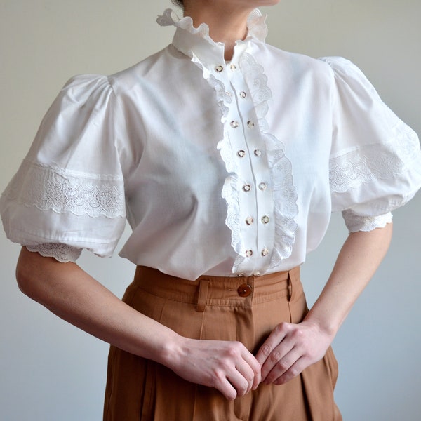 Vintage 80s White Austrian Folk Blouse, Puff Sleeve Dirndl Blouse, Cutout Lace Peasant Blouse, Ruffle Collar Victorian Blouse, Cottage core