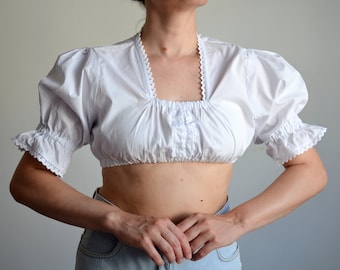 Vintage 90s White Dirndl Blouse with Puffy Sleeves, White Folk Crop Blouse with Crochet Lace, Boho/Hippie crop Top, Oktoberfest/Cottage core