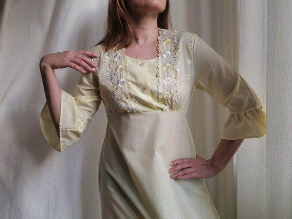 Vintage 70s Long Nightgown, Floral Embroidery Nig… - image 4