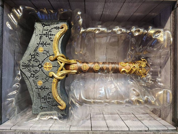 Which God of War Ragnarok edition includes Thor's Hammer Mjolnir