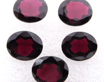 Piedra suelta de granate natural ovalada de 10 x 12 mm, granate ovalado facetado, granate ovalado hecho a mano para la fabricación de joyas (P-2207)