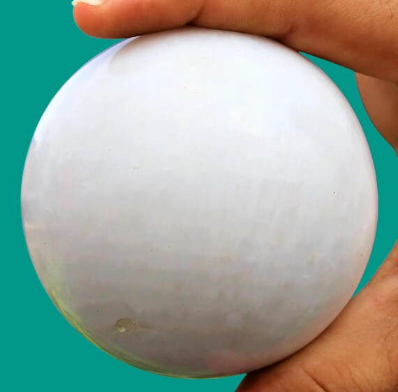 大きな白翡翠球（65mm）：ヒーリングクリスタル、瞑想ツール - Etsy 日本